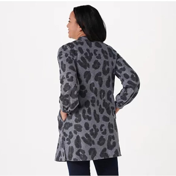 NWT SUSAN GRAVER BLUE LEOPARD ANIMAL PRINT GLITTER OVERSIZED CARDIGAN SWEATER XS - Picture 3 of 4